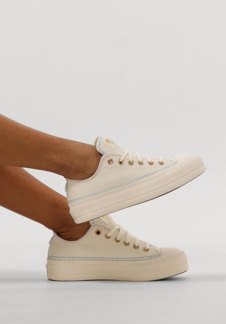 CONVERSE Baskets basses CHUCK TAYLOR ALL STAR LIFT PLATFORM CRAFTED STITCHING en blanc - large