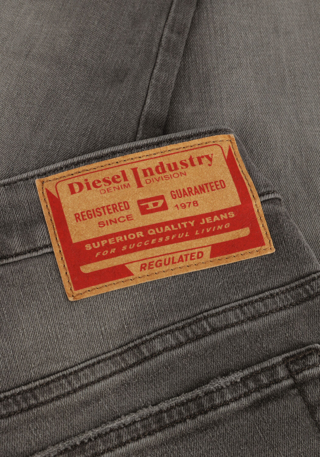 DIESEL Straight leg jeans D-YENNOX Gris clair - large