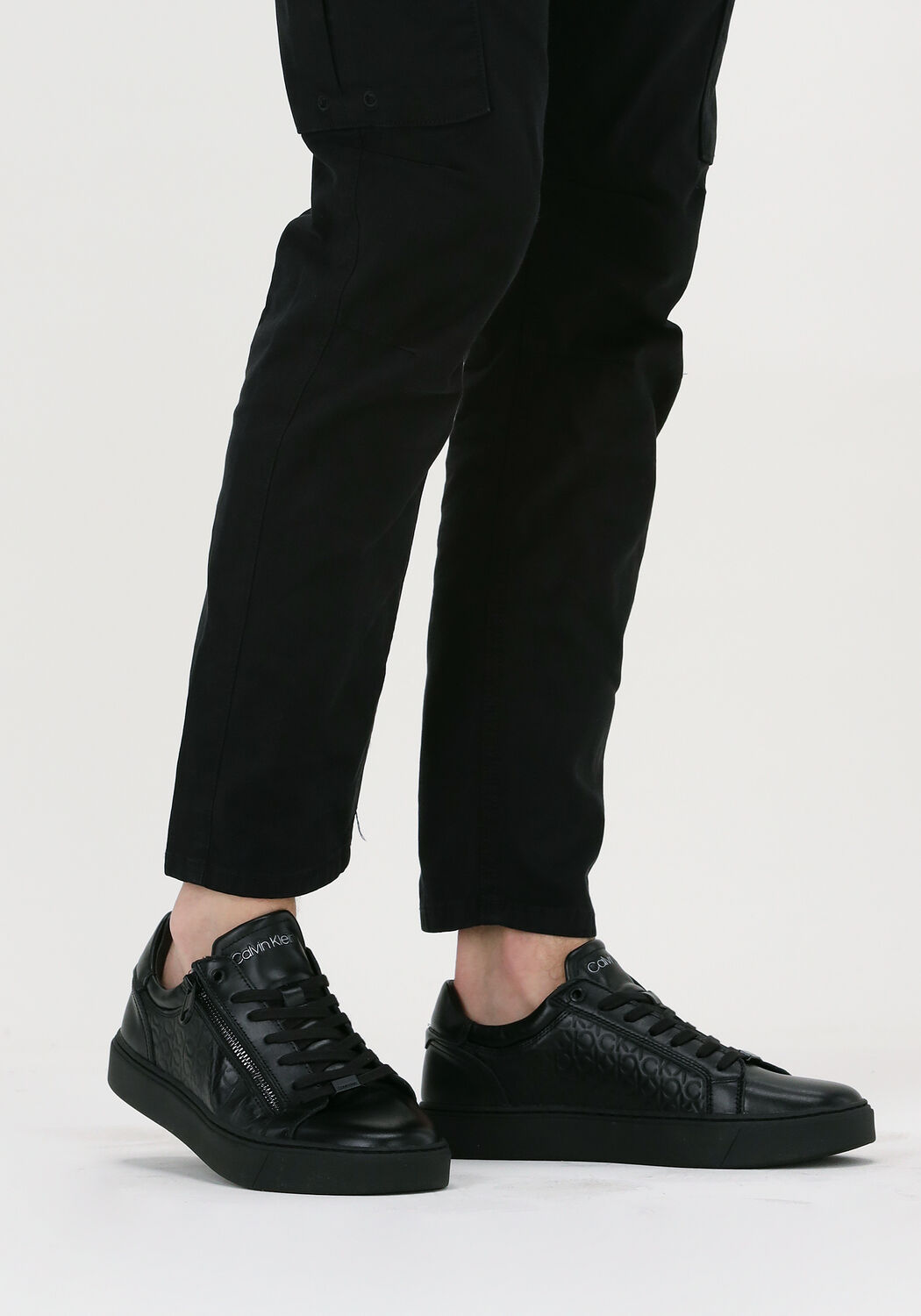 Zwarte CALVIN KLEIN Sneakers LOW TOP LACE UP WITH ZIP - large