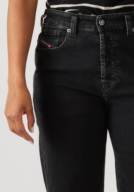 DIESEL Straight leg jeans 1988 D-ARK en noir - large