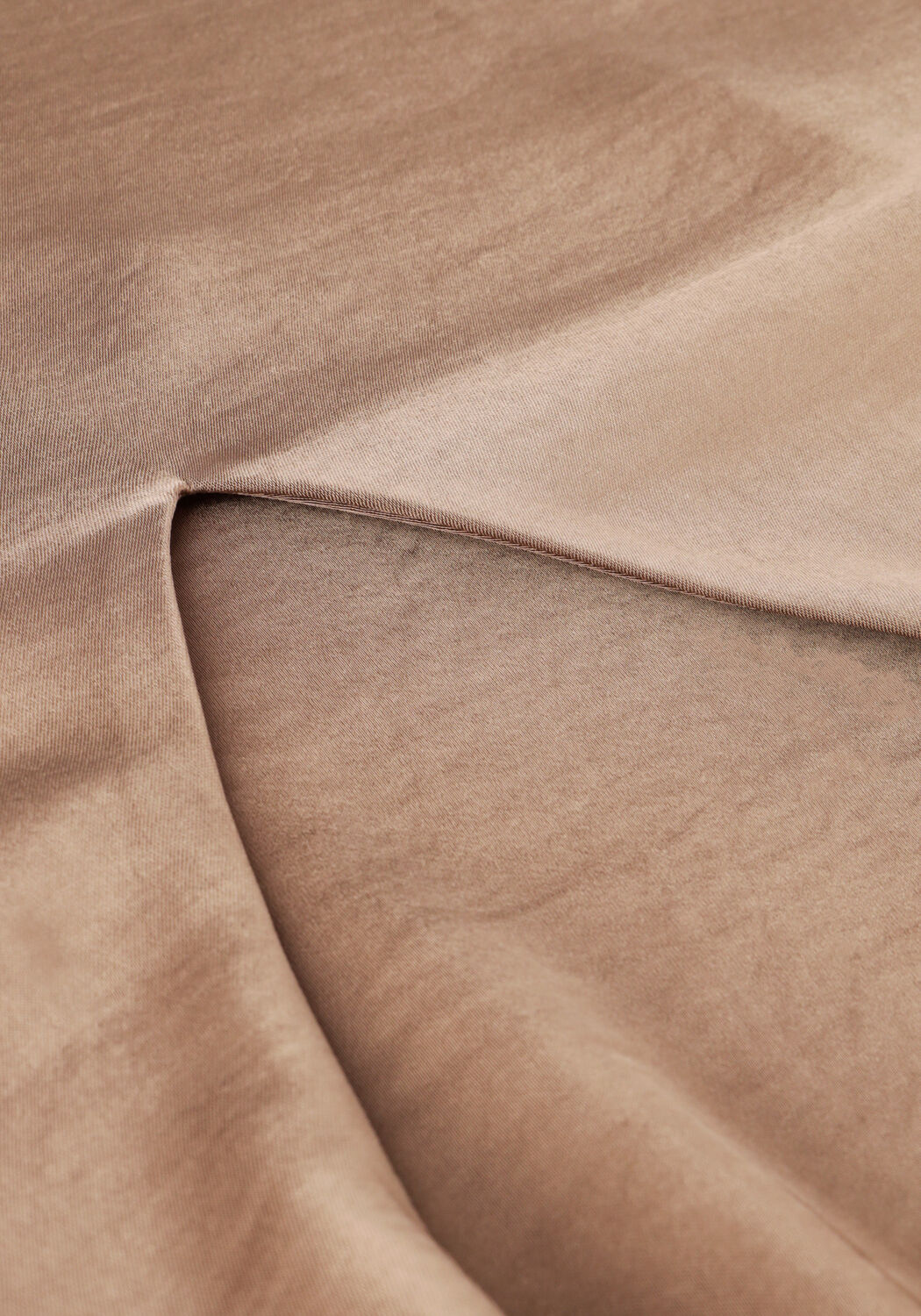 NEO NOIR LARGO HEAVY SATEEN BLOUSE Blouses en taupe - large