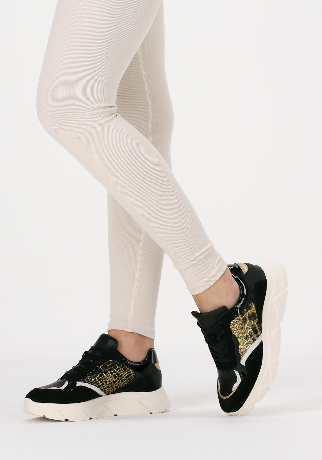 TANGO Baskets basses KADY FAT 10 en noir - large