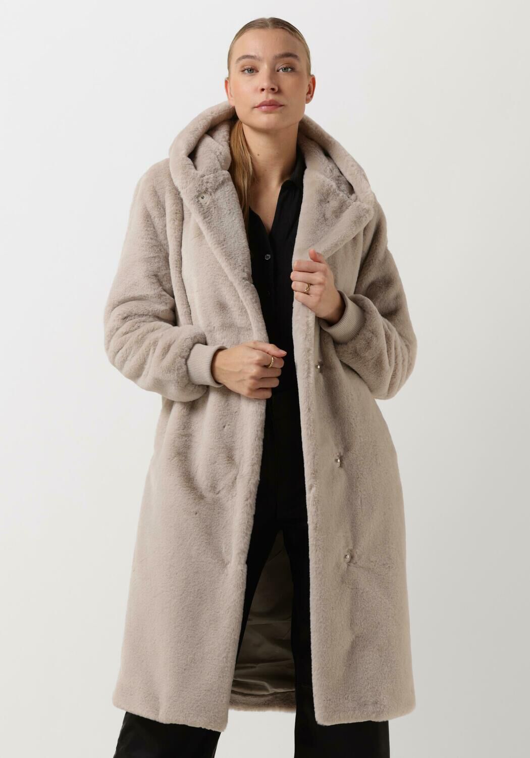 MOSCOW Manteau en fausse fourrure NADJANA Creme Omoda