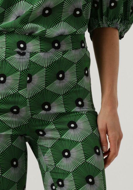 STUDIO AMAYA Pantalon DIDI en vert - large