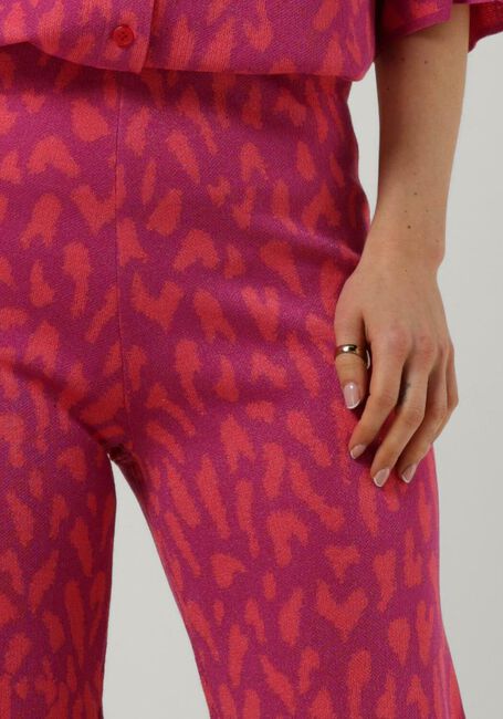 ALIX THE LABEL Pantalon large LADIES KNITTED WIDE LEG JACQUARD PANTS en rose - large