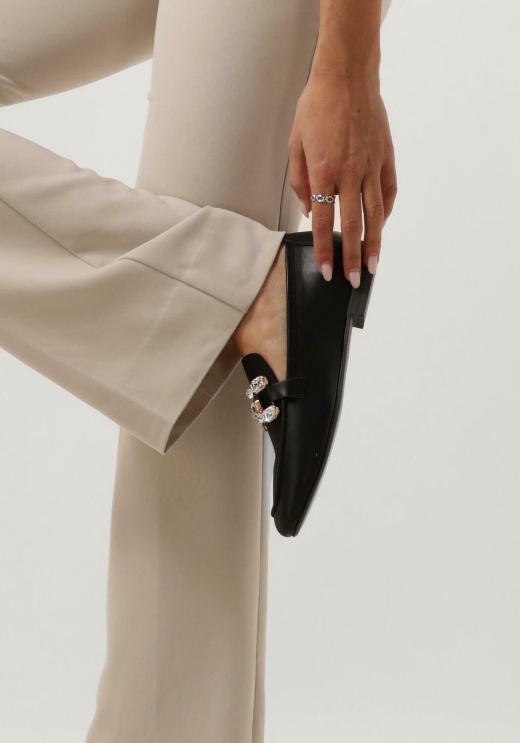 NOTRE-V 6112 Loafers en noir - large