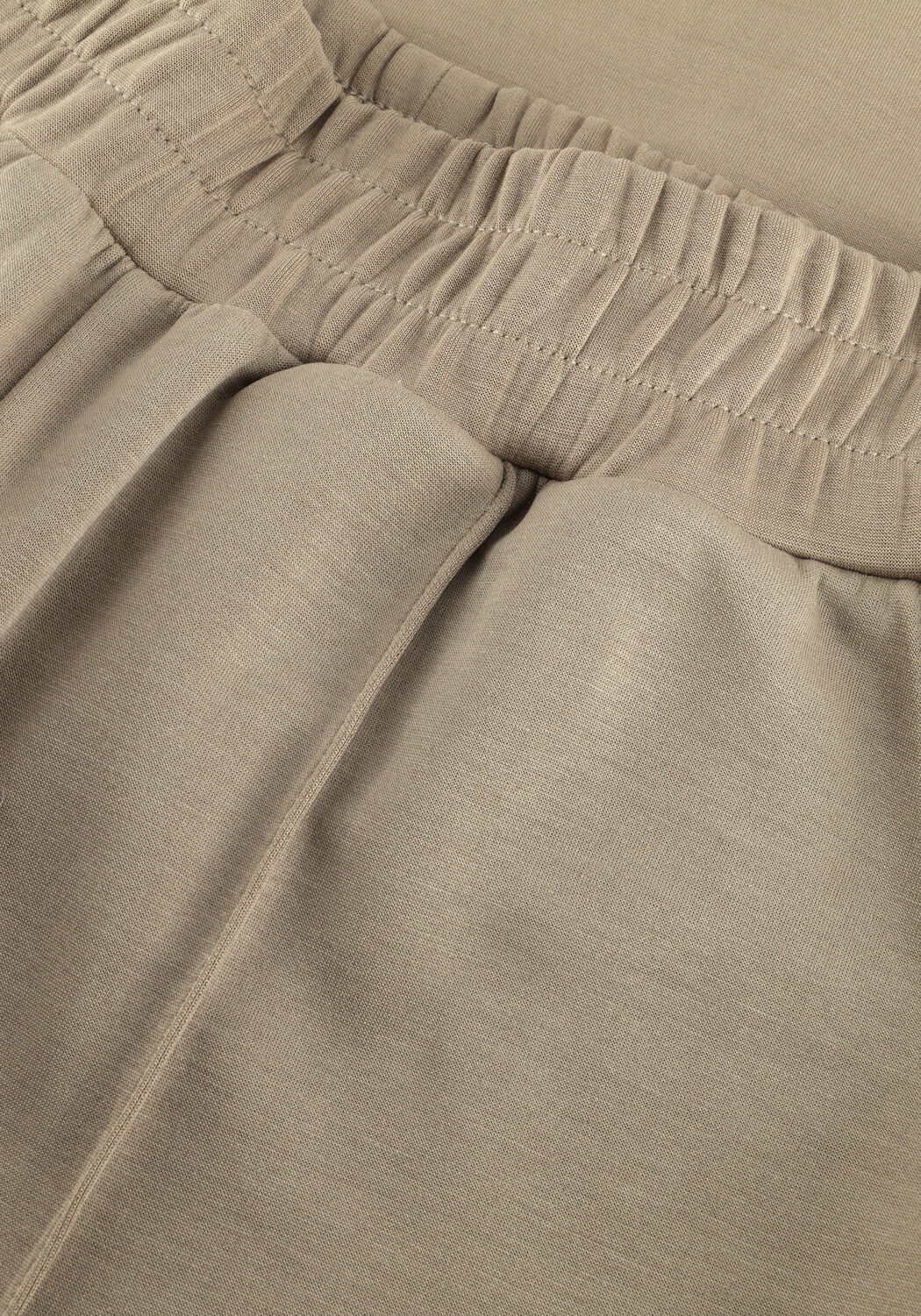 AIMEE THE LABEL Pantalon &eacute;vas&eacute; LOVE en taupe - large