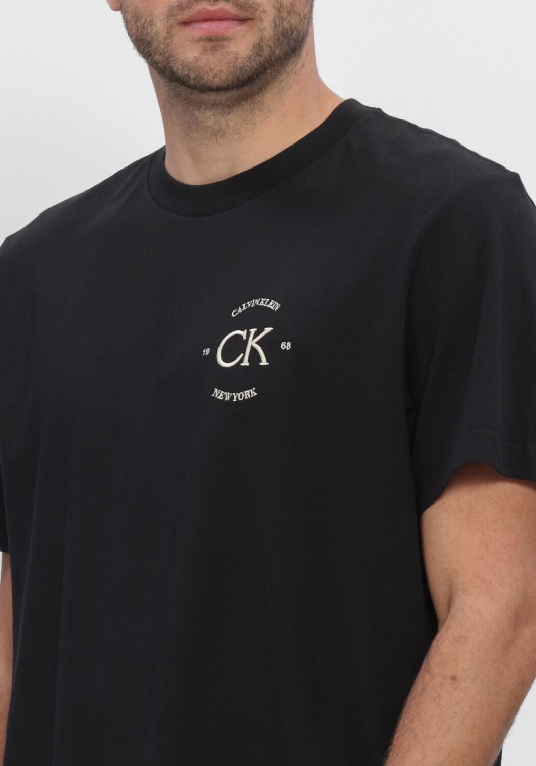 Zwarte CALVIN KLEIN T-shirt 20S APRIL GRAPHIC SEASONAL FASHI - large