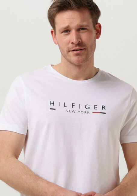 Witte TOMMY HILFIGER T-shirt HILFIGER NEW YORK TEE - large