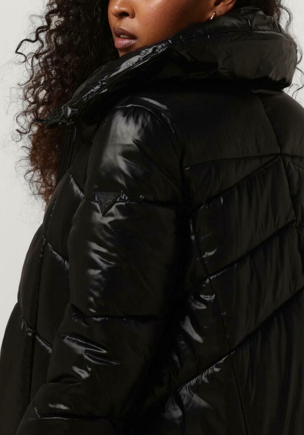 Manteau best sale matelassé guess