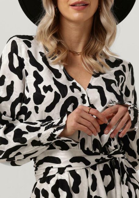 ALIX THE LABEL Combishorts LADIES WOVEN BIG ANIMAL JACQUARD PLAYSUIT en noir - large