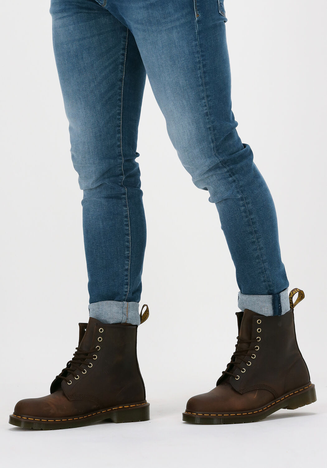 DR MARTENS Bottines &agrave; lacets 1460 M en marron  - large