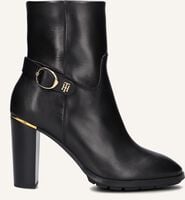 TOMMY HILFIGER BELT HIGH HEEL BOOT Bottines en noir TOMMY HILFIGER BELT HIGH HEEL BOOT Bottines en noir - medium