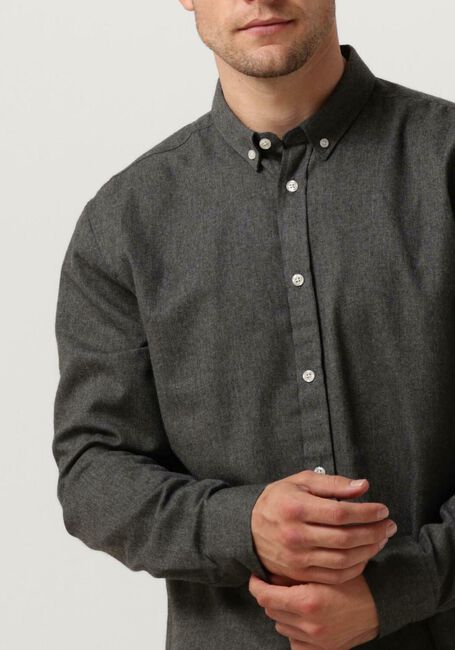 ANERKJENDT Chemise d&eacute;contract&eacute; AKKONRAD MELANGE SHIRT en gris - large