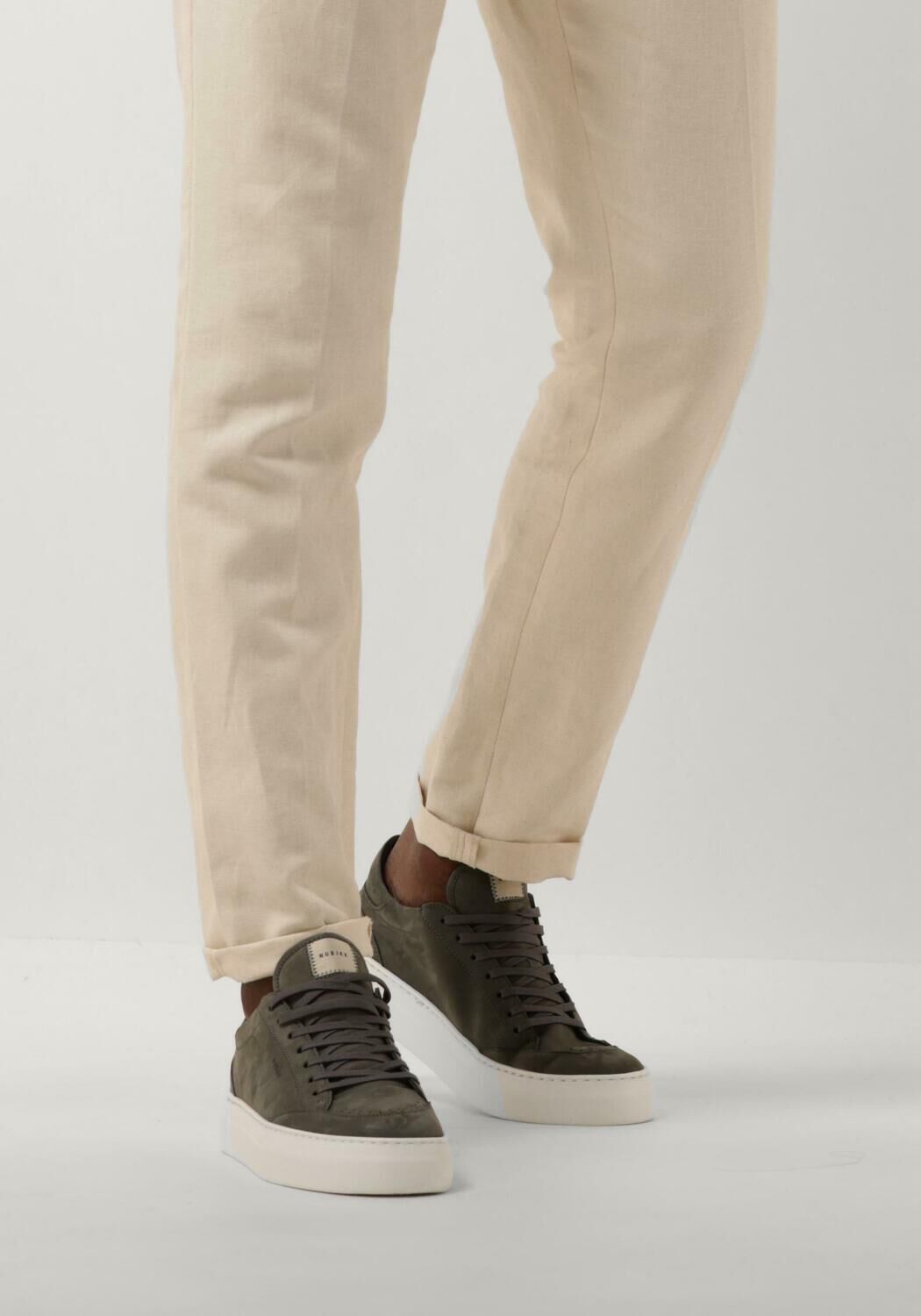 NUBIKK Baskets basses JAGGER TORA en gris - large