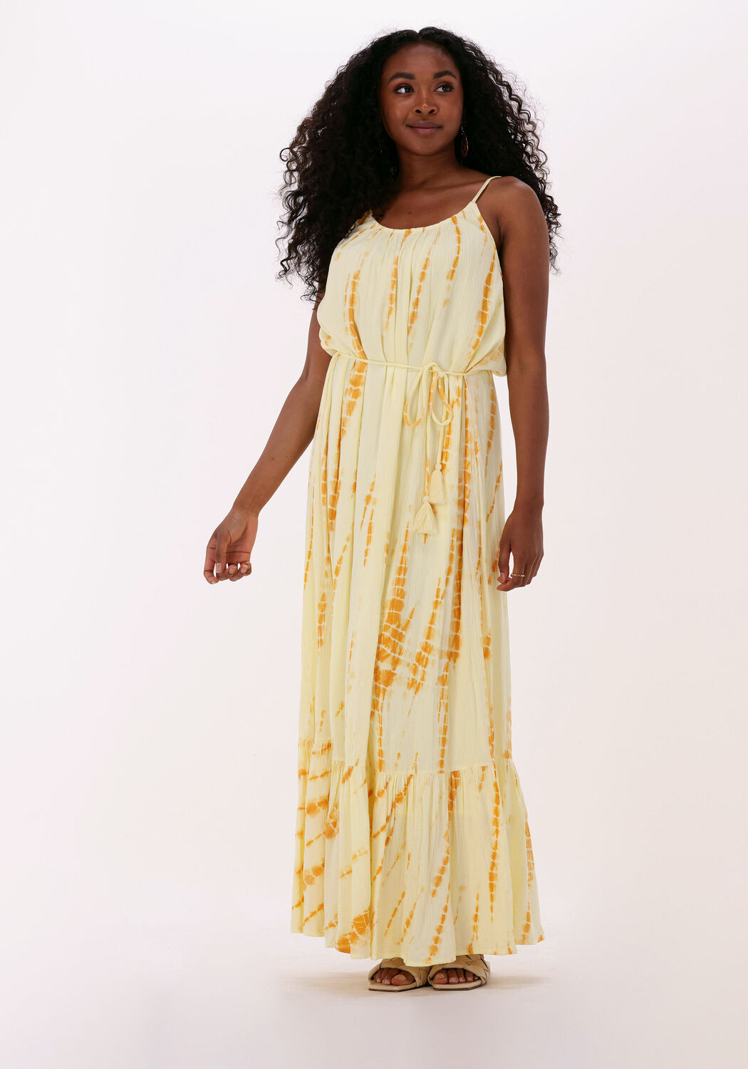 Y.A.S. Robe maxi YASTIDA STRAP MAXI DRESS S. FEST en jaune Omoda