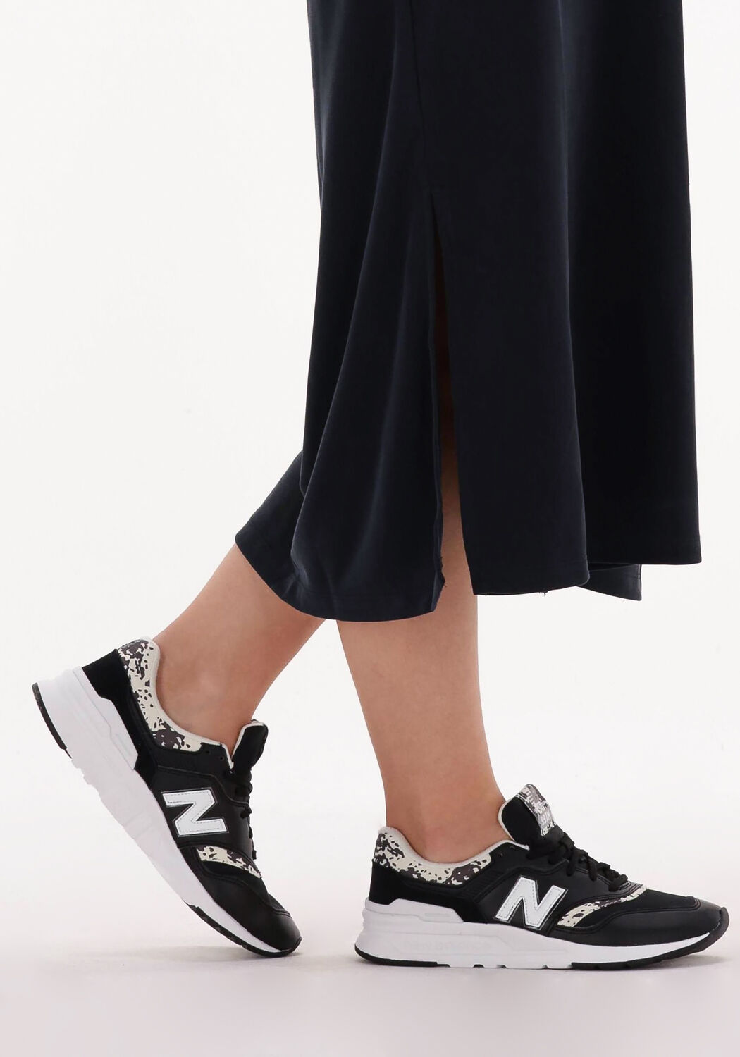 NEW BALANCE Baskets basses CW997 en noir - large