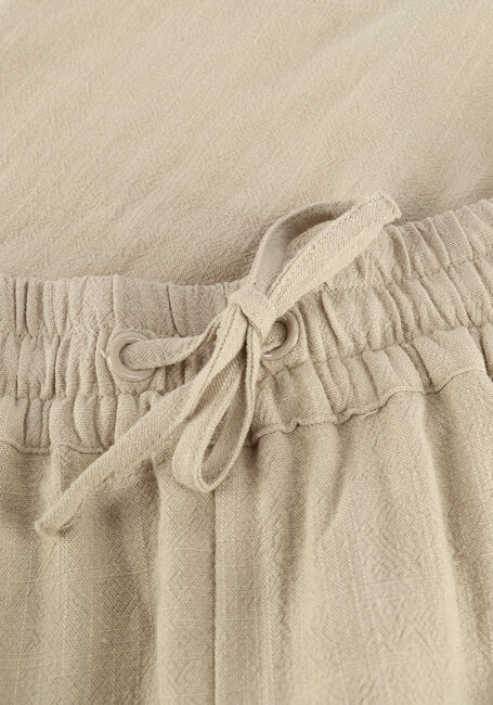ESMÉ STUDIOS Pantalon court MAREN LOOSE SHORTS en beige - large