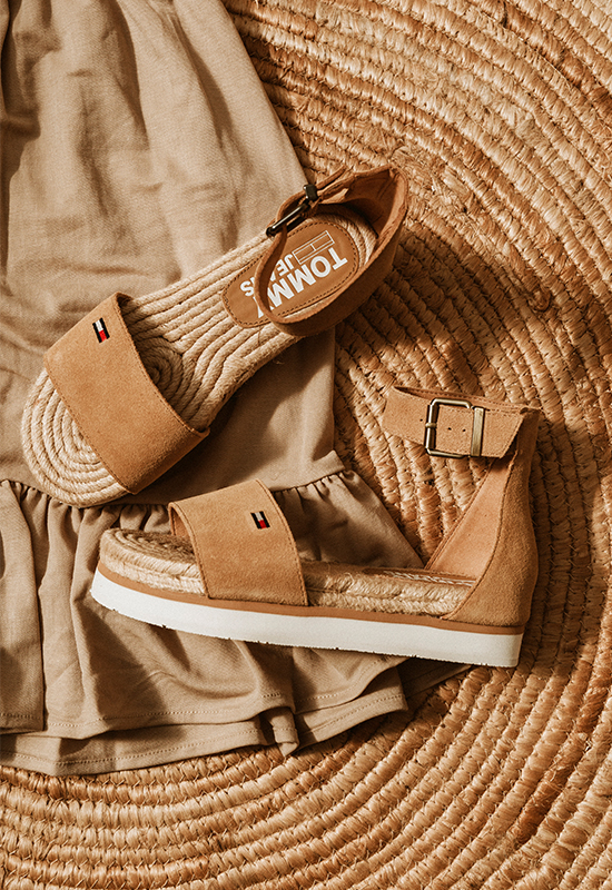 Zo draag je chunky sandalen het tofst | Omoda