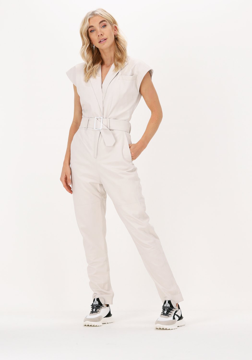 voor de hand liggend Het eens zijn met Ambassade Witte IBANA Jumpsuit OMARI | Omoda