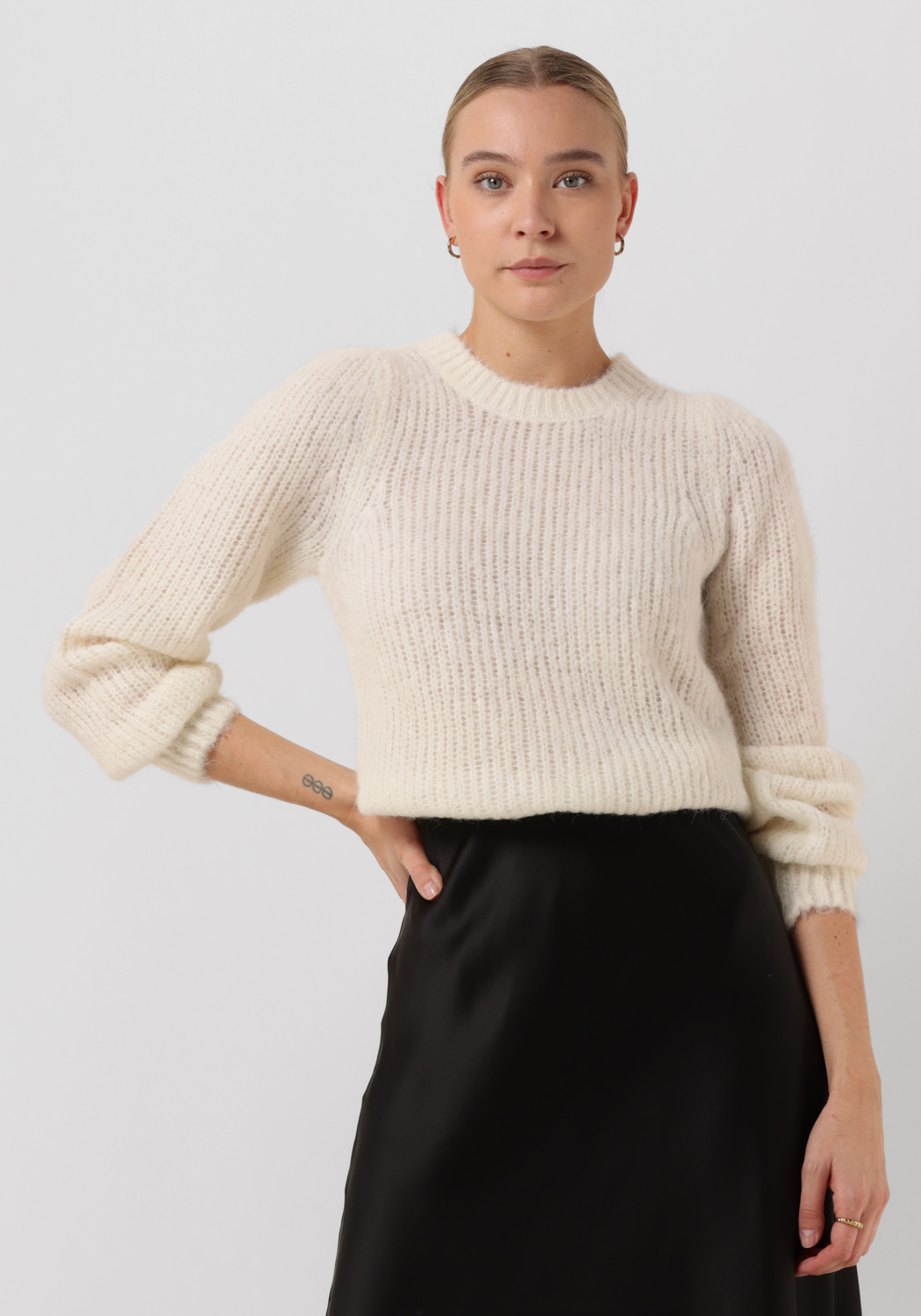 Ecru NEO NOIR Trui MARTINA FLUFFY KNIT BLOUSE Omoda