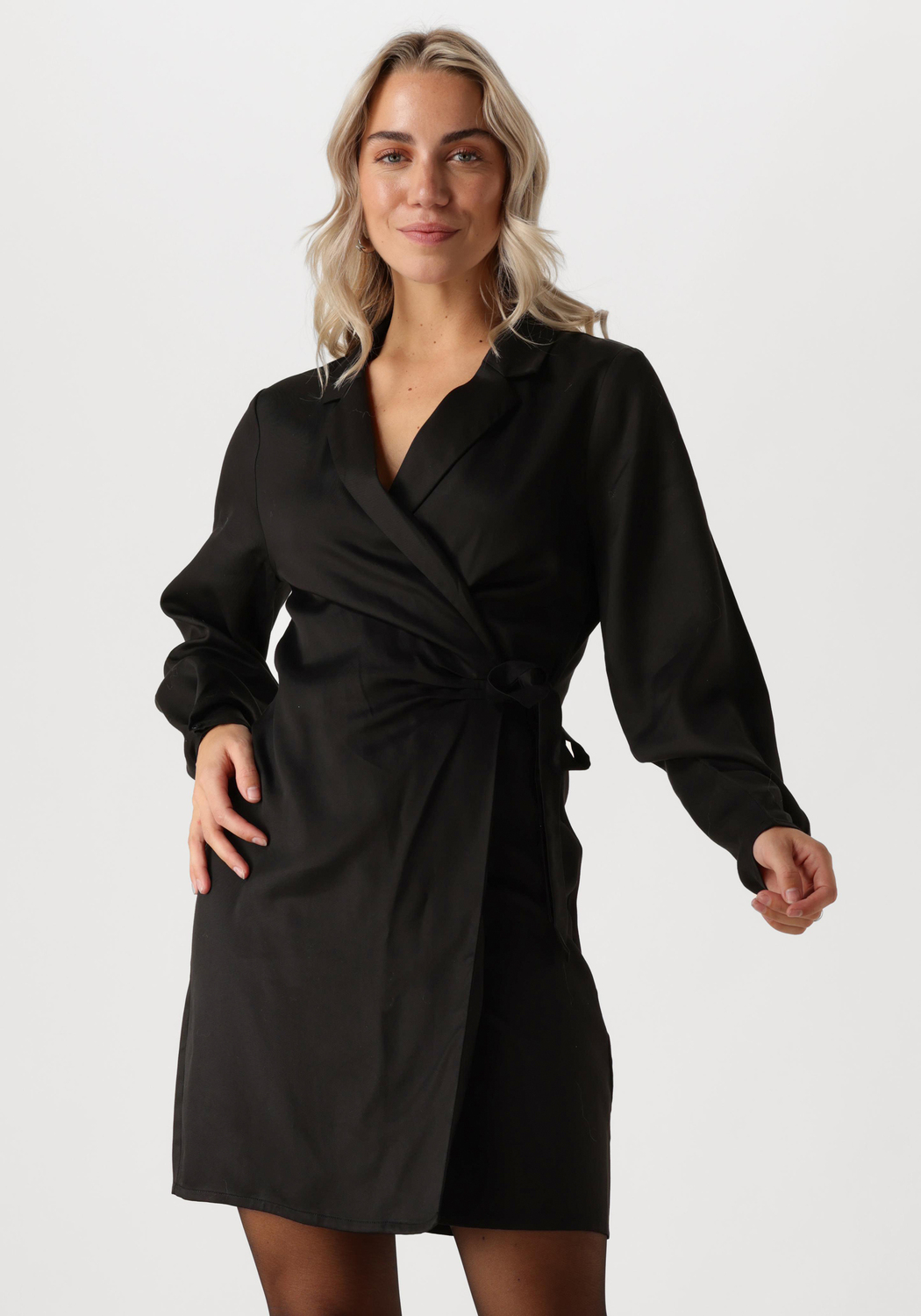 Zwarte ANOTHER LABEL Mini jurk MILOU DRESS | Omoda